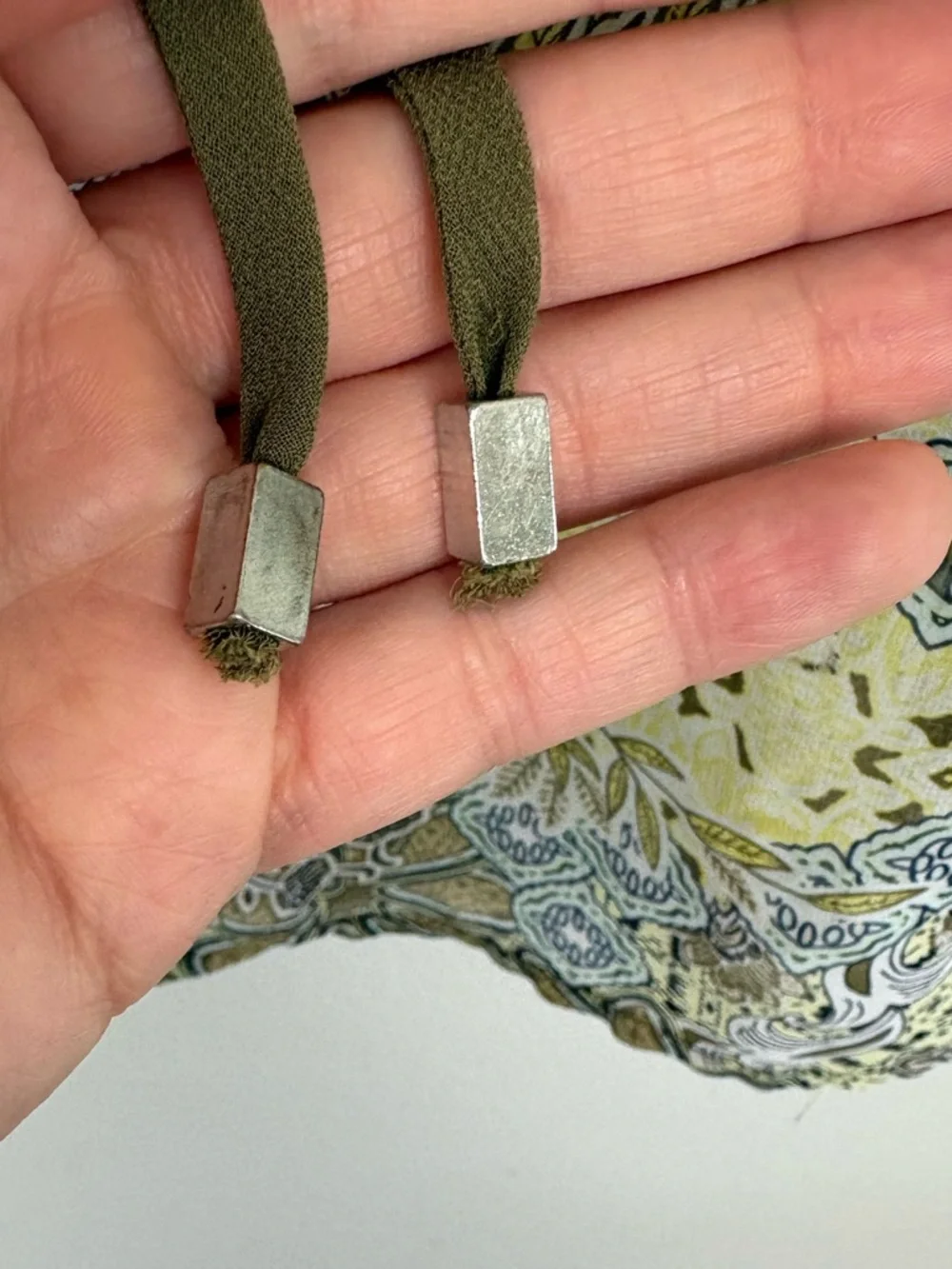 New York & Company Paisley Boho Split-Neck Blouse XS Olive and Beige Like New - Picture 4 of 10